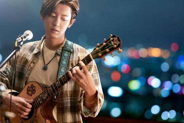 EXOチャンヨルがギター弾く『ぼくの歌が聴こえたら』場面写真