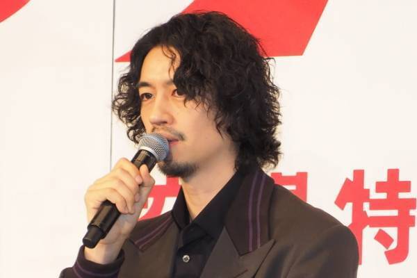 斎藤工、長澤まさみ＆西島秀俊から「本当にウルトラマンみたい！」と言われ「こんなにも頼もしいお二方と…」