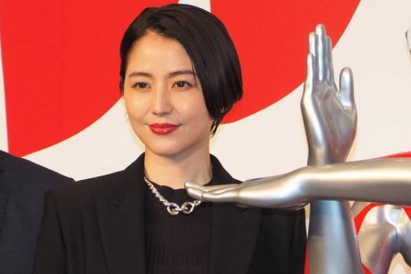 斎藤工、長澤まさみ＆西島秀俊から「本当にウルトラマンみたい！」と言われ「こんなにも頼もしいお二方と…」