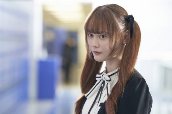 神木隆之介＆松村北斗、ゲームやお姫様抱っこする『xxxHOLiC』仲良しメイキング映像