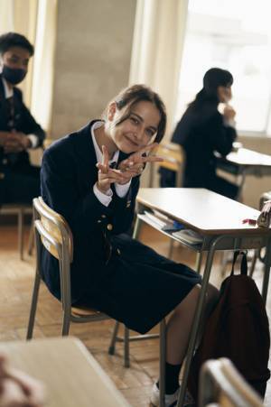 5か国のルーツを持つ『マイスモールランド』主演・嵐莉菜のメイキングショット公開