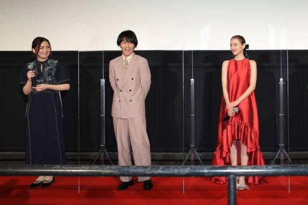 是枝裕和「あなたのデビュー作にふさわしい」『マイスモールランド』川和田恵真監督にサプライズレター