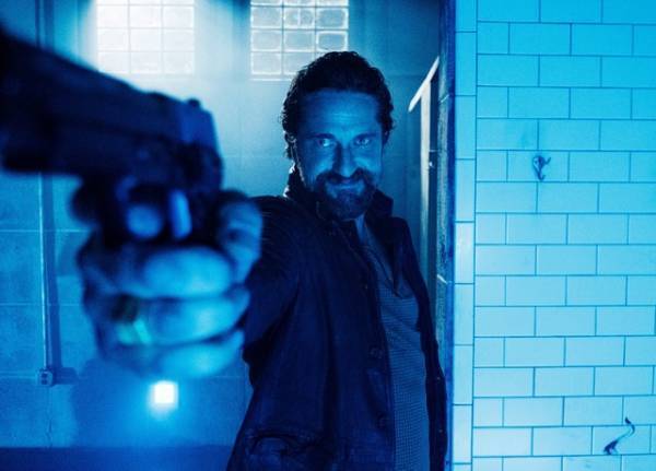 ジェラルド・バトラー＆フランク・グリロら出演、警察署で四どもえバトル！『炎のデス・ポリス』公開