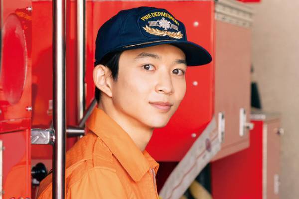 鈴木仁＆上杉柊平＆古川雄大、消防局メンバー写真公開『モエカレはオレンジ色』