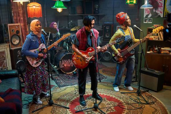 オリジナル曲「ヒジャブの下のヴォルデモート」制作秘話が明らかに「絶叫パンクス　レディパーツ！」