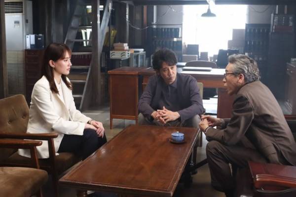 「元彼の遺言状」6話 “柴田勝家”を演じる入野自由が話題に…大泉洋“篠田”の秘密に驚きの反応も