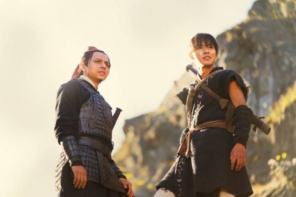 山崎賢人＆吉沢亮＆橋本環奈再集結！『キングダム2』続投キャラ場面写真