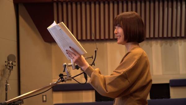 花澤香菜が「情熱大陸」に登場！ 1年間密着取材