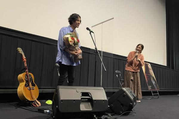 『マイスモールランド』話題の主題歌をアコースティックVer.で生披露