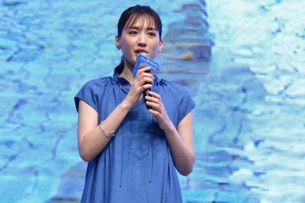 長谷川博己、綾瀬はるかが明かす役との共通点に「間違ってない」と笑顔