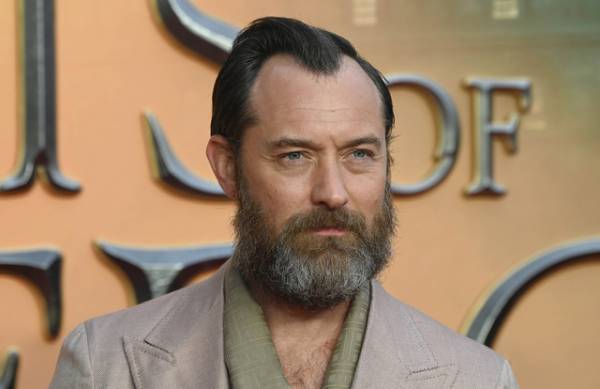 ジュード・ロウ、Disney＋の『スター・ウォーズ』スピンオフドラマ「スケルトン・クルー」に主演