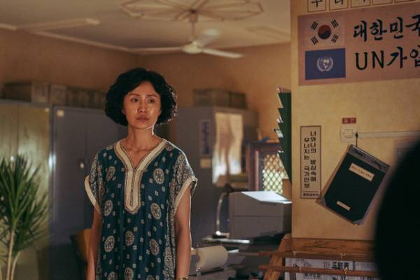 キム・ユンソクからク・ギョファンまで『モガディシュ』内戦下のキャラカット一挙解禁