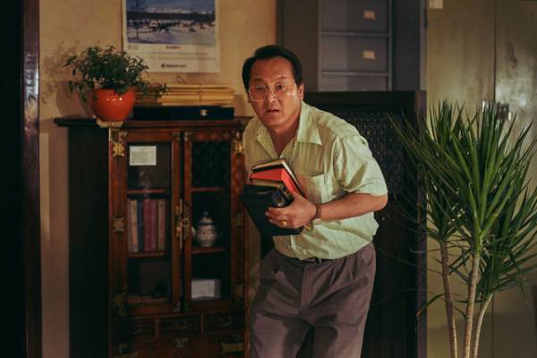 キム・ユンソクからク・ギョファンまで『モガディシュ』内戦下のキャラカット一挙解禁