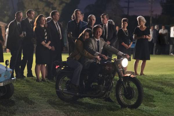 ショーン・ペン＆トム・ウェイツが演じた実在のレジェンド俳優＆映画監督は？『リコリス・ピザ』