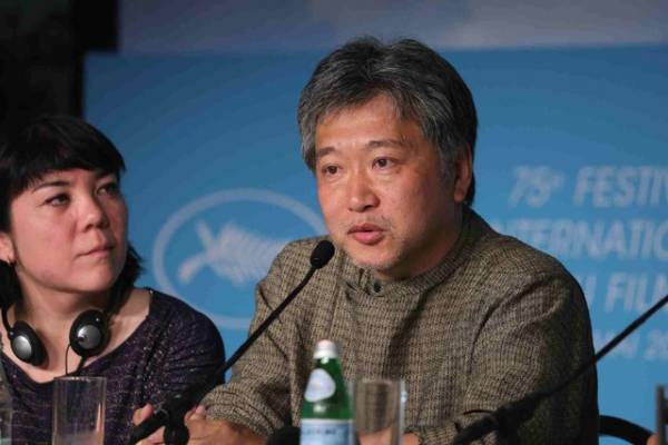 『万引き家族』と『ベイビー・ブローカー』は「つながっている」是枝監督ら、カンヌで記者会見