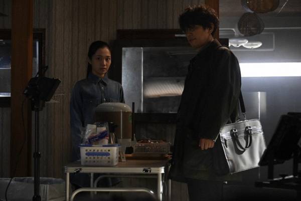 「パンドラの果実」第6話、ユースケ・サンタマリア“長谷部”が出会った女性に「鏡にも映ってない」恐怖の声続出、ディーン・フジオカ“小比類巻”のセリフに共感も