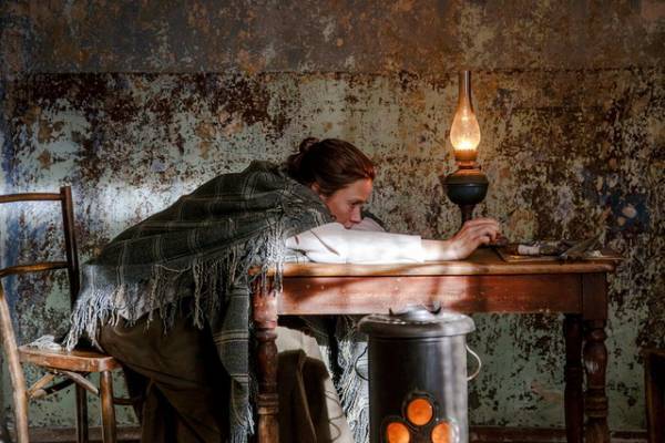 「女流画家のレッテルもはられたくない」『魂のまなざし』内から湧き出る情熱に従う冒頭映像