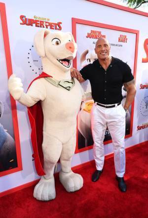 バットマン役に挑戦キアヌ・リーブスやドウェイン・ジョンソンら集結『DC  がんばれ！スーパーペット』