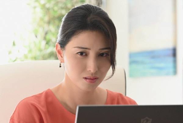 「オクトー」第2話 橋本マナミの演技に「凄かった」の声続々、飯豊まりえ“朱梨”の過去には「真犯人が警察関係者？」の声も