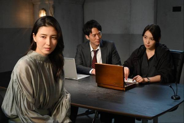 「オクトー」第2話 橋本マナミの演技に「凄かった」の声続々、飯豊まりえ“朱梨”の過去には「真犯人が警察関係者？」の声も