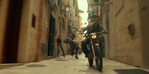 「予想をはるかに超えてくる」『ジュラシック・ワールド／新たなる支配者』キャスト＆監督インタビュー映像