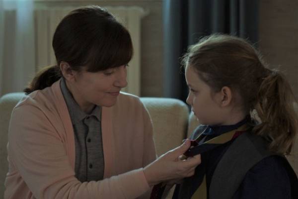 娘、母、祖母の三世代をつなぐ…セリーヌ・シアマ監督最新作『秘密の森の、その向こう』本予告