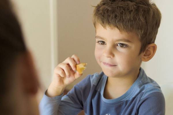 演技初挑戦の天才子役が驚きのアドリブ演技を披露『1640日の家族』本編映像