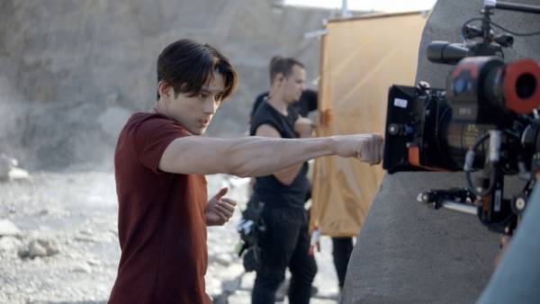 ハリウッド版・聖闘士星矢『Knights of the Zodiac』メイキング映像公開　新田真剣佑のアクション練習も