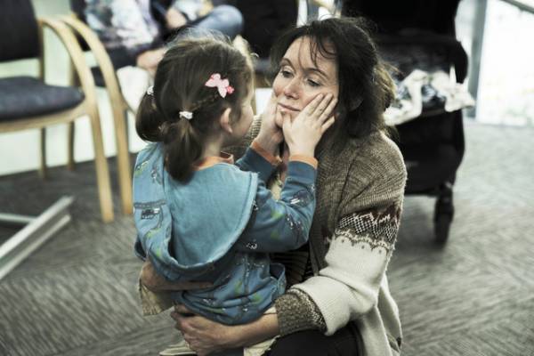 トーマシン・マッケンジー出演のロードムービー『ドライビング・バニー』9月公開決定