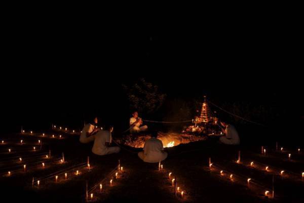 「観客を別世界に導く」細部にまでこだわった儀式シーンの裏側『女神の継承』メイキング映像