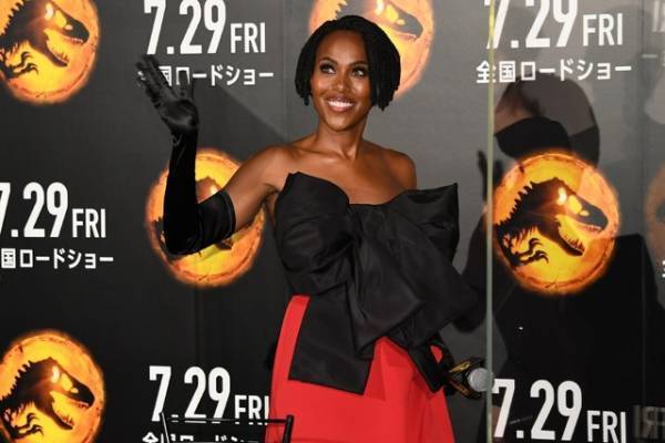 ブライス＆ディワンダ＆監督が来日！玉木宏ら吹替キャストも登場『ジュラシック・ワールド／新たなる支配者』記者会見