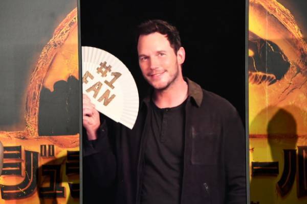 ブライス＆ディワンダ＆監督が来日！玉木宏ら吹替キャストも登場『ジュラシック・ワールド／新たなる支配者』記者会見