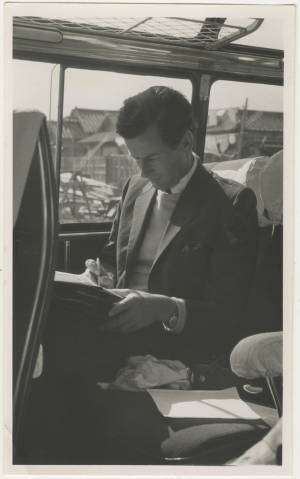 『ローマの休日』のモチーフ、タウンゼンド大佐が京都を訪問『長崎の郵便配達』貴重な写真を入手