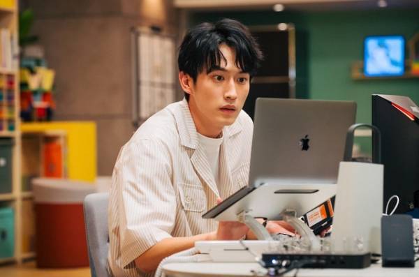 「ユニコーンに乗って」第5話 杉野遥亮“須崎”の行動に「ますますきゅん」「表情にグッときた」の声