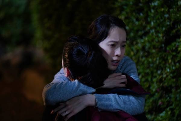 戸田恵梨香×永野芽郁『母性』場面写真解禁　「完成度の高さに喜び」原作・湊かなえ絶賛