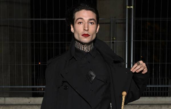 エズラ・ミラー、今度は留守宅に侵入…酒瓶を盗んで起訴される