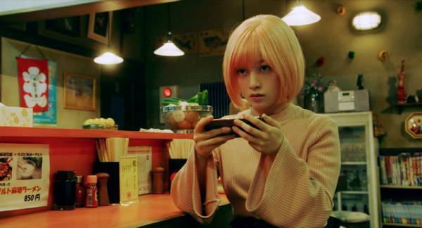 橋本環奈、鈴鹿央士らのやり取りが笑いを誘う…『バイオレンスアクション』本編映像