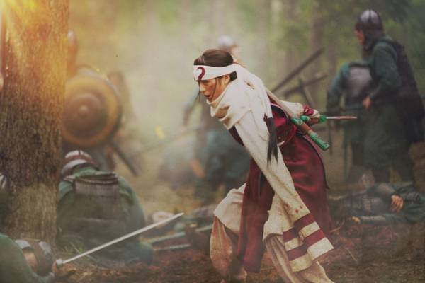 佐藤信介監督＆原作者・原泰久が『キングダム2』を語る「本当に信ぽい」「羌瘣がリアルにいたとしたらきっとこんな感じ」