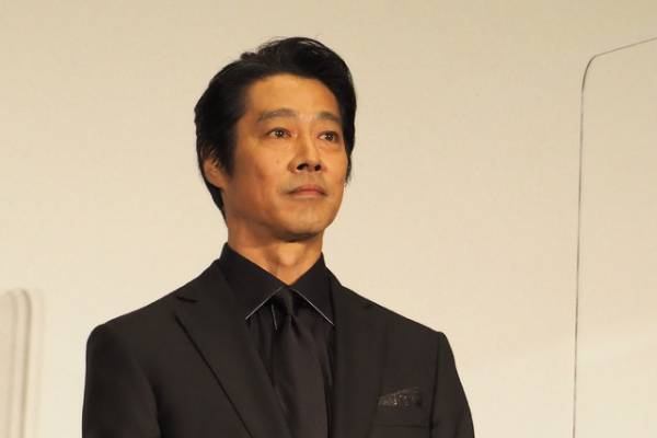 堤真一が漁師に！奈緒と浜の立て直しに挑む「ファーストペンギン！」