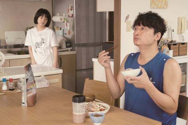 香取慎吾＆岸井ゆきの演じる“夫婦”の日常写す『犬も食わねどチャーリーは笑う』場面写真