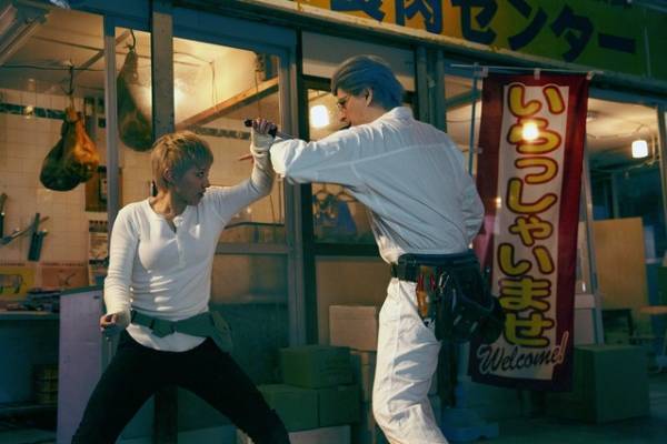 橋本環奈＆太田夢莉、城田優と対峙『バイオレンスアクション』本編映像