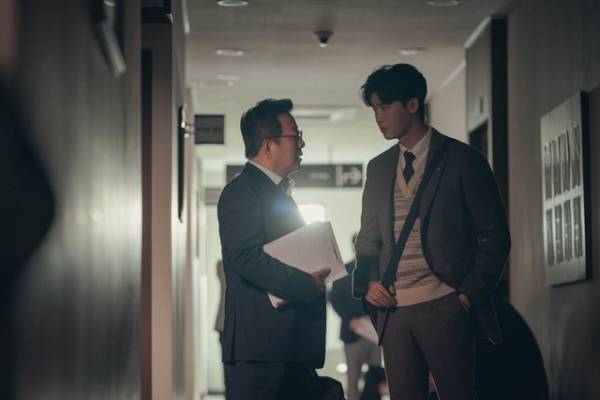 「ビッグマウス」監督、イ・ジョンソクとのタッグは「親友がそばにいるような感覚」