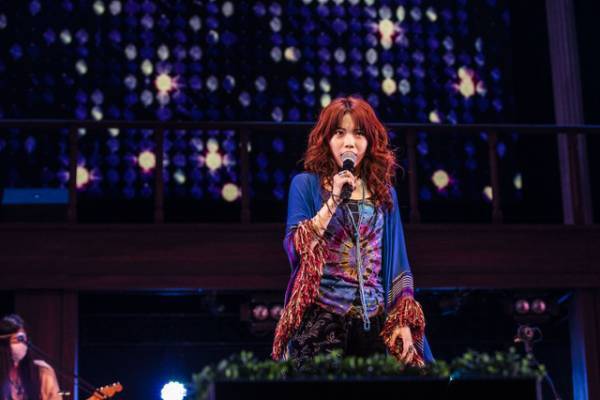 アイナ・ジ・エンドら出演の「ジャニス」本日開幕　ゲネプロ写真公開