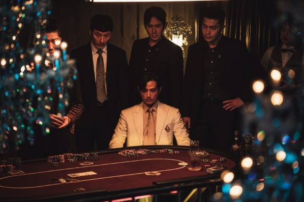 チェ・ウシク、警察組織の闇に迫る…『警官の血』緊迫感漂う30秒予告＆場面写真