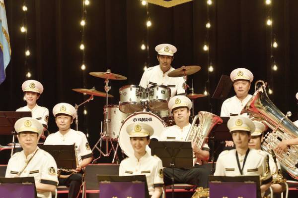 キャストが吹替なしで挑んだ圧巻演奏シーン！阿部寛主演『異動辞令は音楽隊！』本編映像