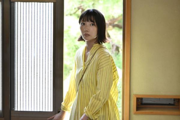 吉野北人“竜之介”、“小梅”波瑠と線香花火デートへ「魔法のリノベ」第7話