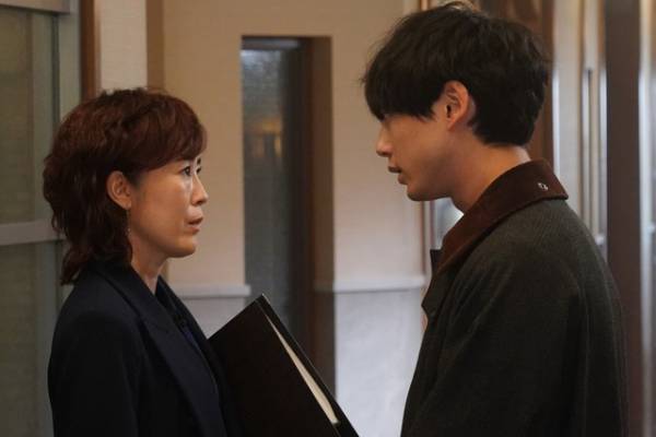 「競争の番人」8話、坂口健太郎“小勝負”を守った寺島しのぶ“本庄”の危機に「まさかの本庄さんが…」