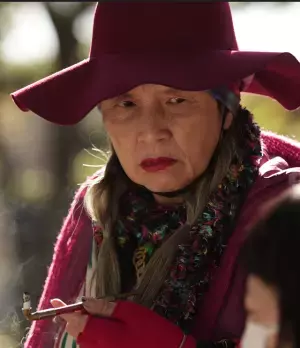 板谷由夏主演で描く他人事ではない“社会的孤立”…『夜明けまでバス停で』予告編公開