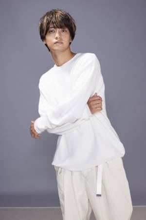 高橋海人“無防備男子”のビジュアル公開「ボーイフレンド降臨！」