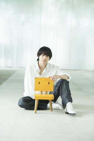 松村北斗『すずめの戸締まり』で声優初挑戦！「彼の声の芝居は鮮烈」新海誠監督自ら選出